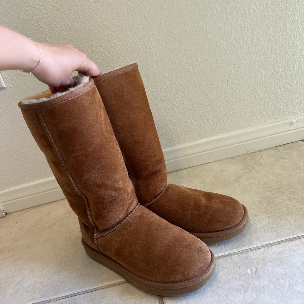 UGG classic II tall chestnut suede
